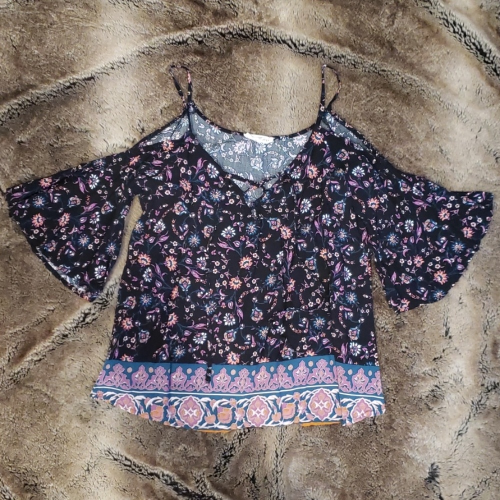 LA Hearts Floral Blouse